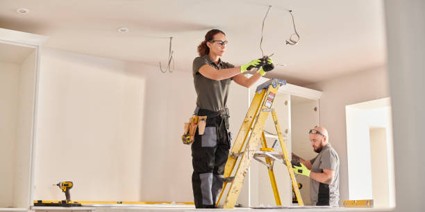 Best Industrial Electrical Services  in Middlefield, OH